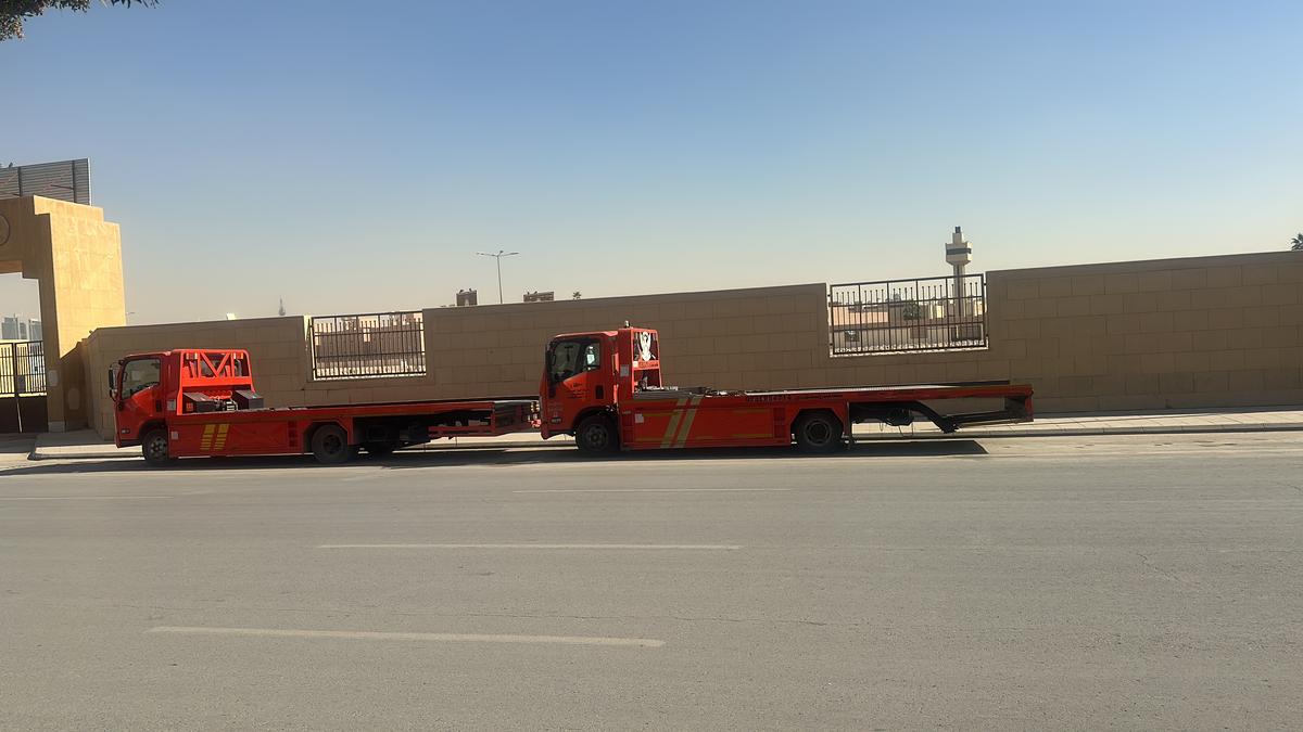 نقل السيارات الفاخره والرياضيه